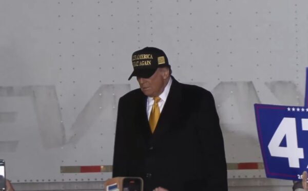 Hot Trump Black Gold MAGA Hat