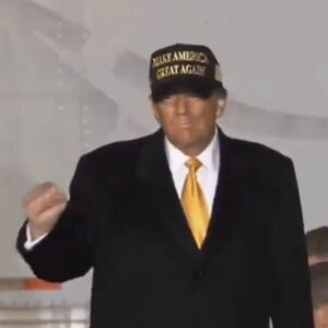 Official President Trump debuts the BLACK & GOLD MAGA HAT