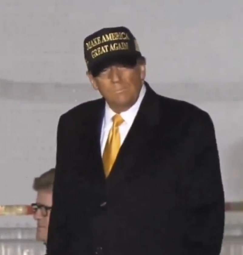 Official President Trump debuts the BLACK & GOLD MAGA HAT