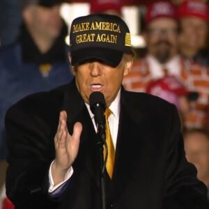 Official President Trump debuts the BLACK & GOLD MAGA HAT